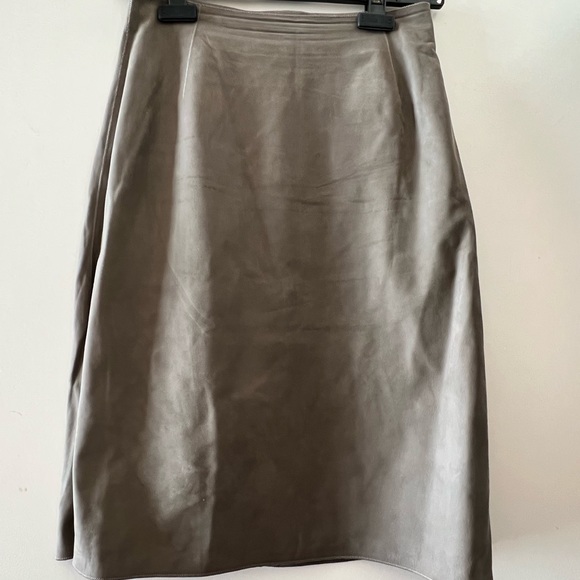 $595.00PENCIL SKIRT IN LEATHER hugo boss never worn